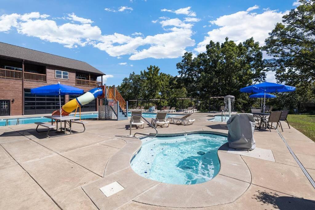Rock And Timber Lodge Branson Bagian luar foto